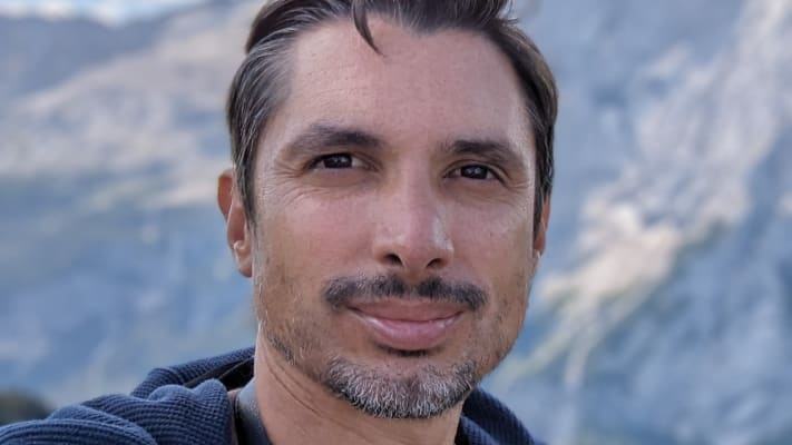 Stefano.Vigogna - [Sorriso Mento peli sul viso]