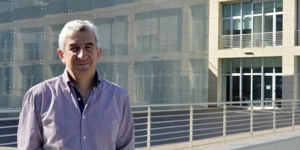 nicu.sebe - [In piedi Collare impiegato]